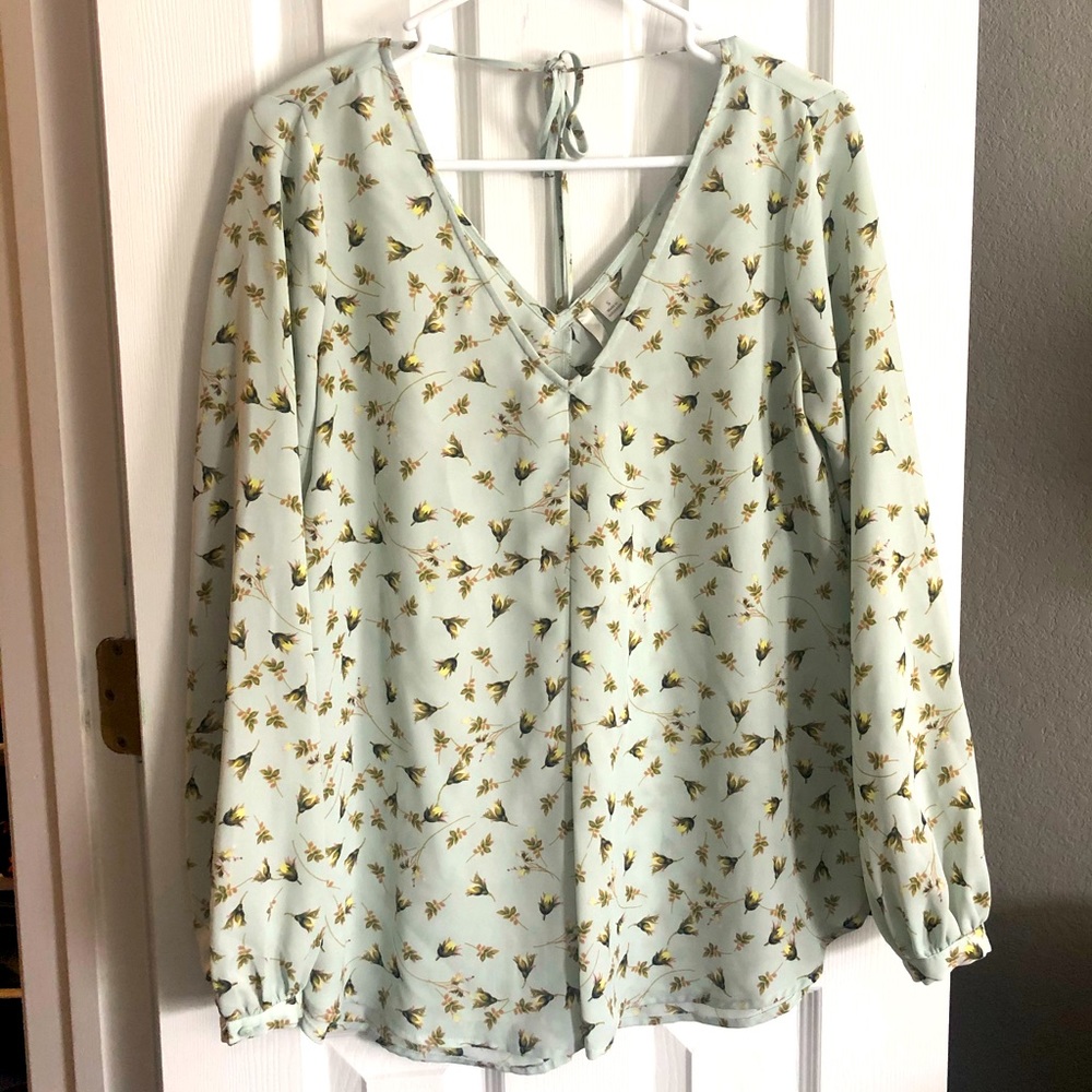 Lauren Conrad flowy floral top